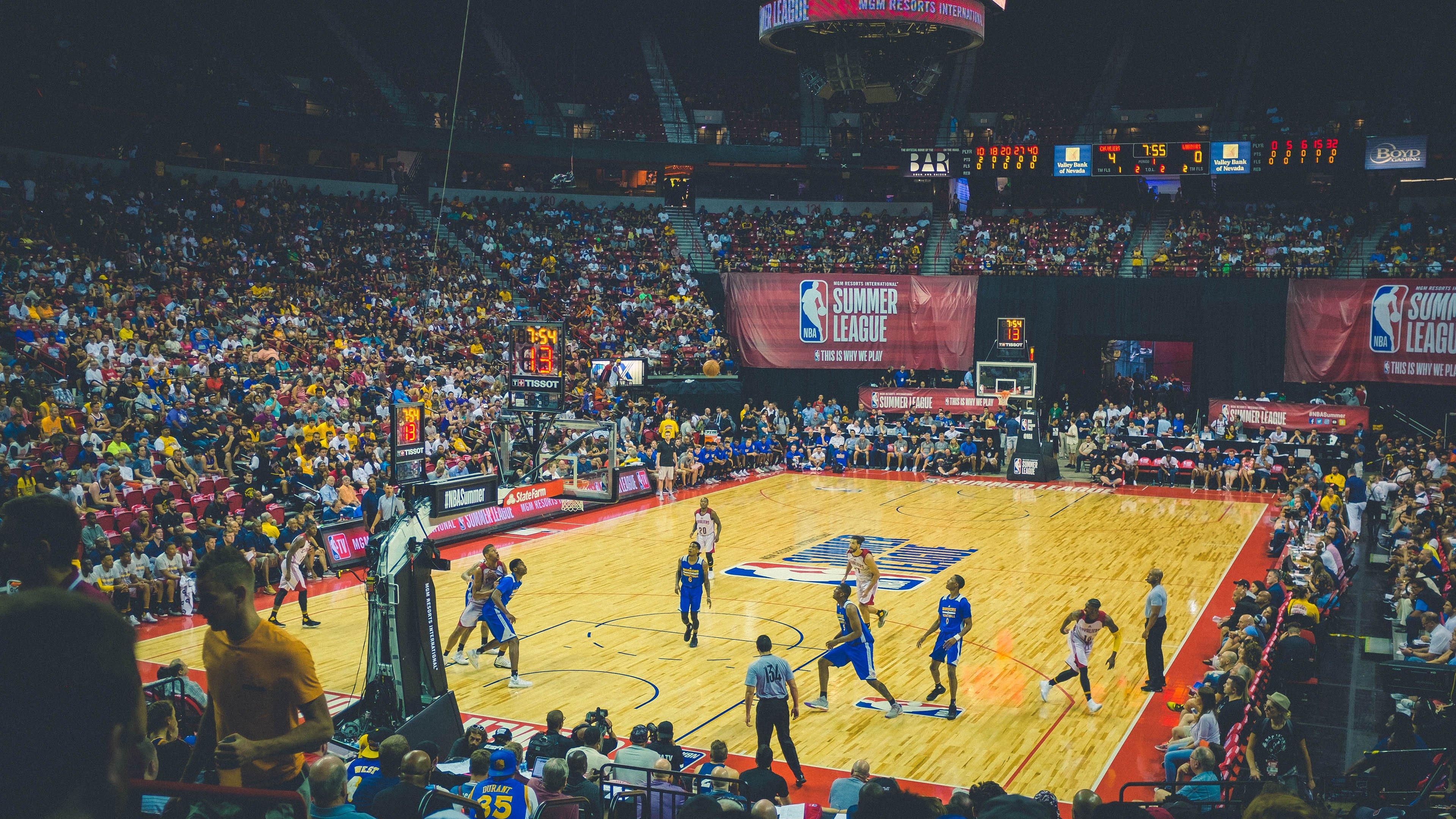 球迷文化的力量，赛场内外的激情与团结